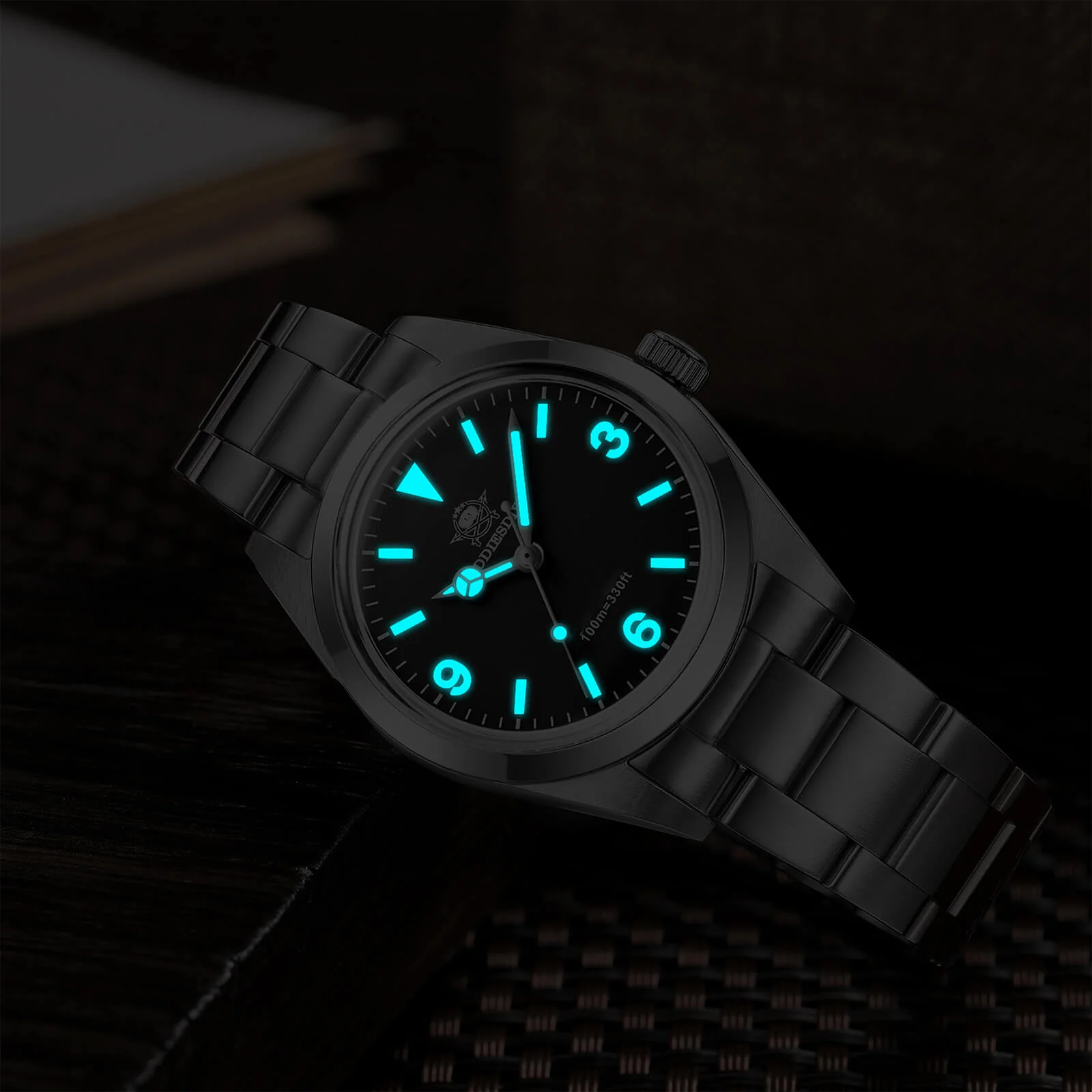 Couple’s Classic: 39mm Black Automatic and 36mm Black Quartz Watches - Image 6