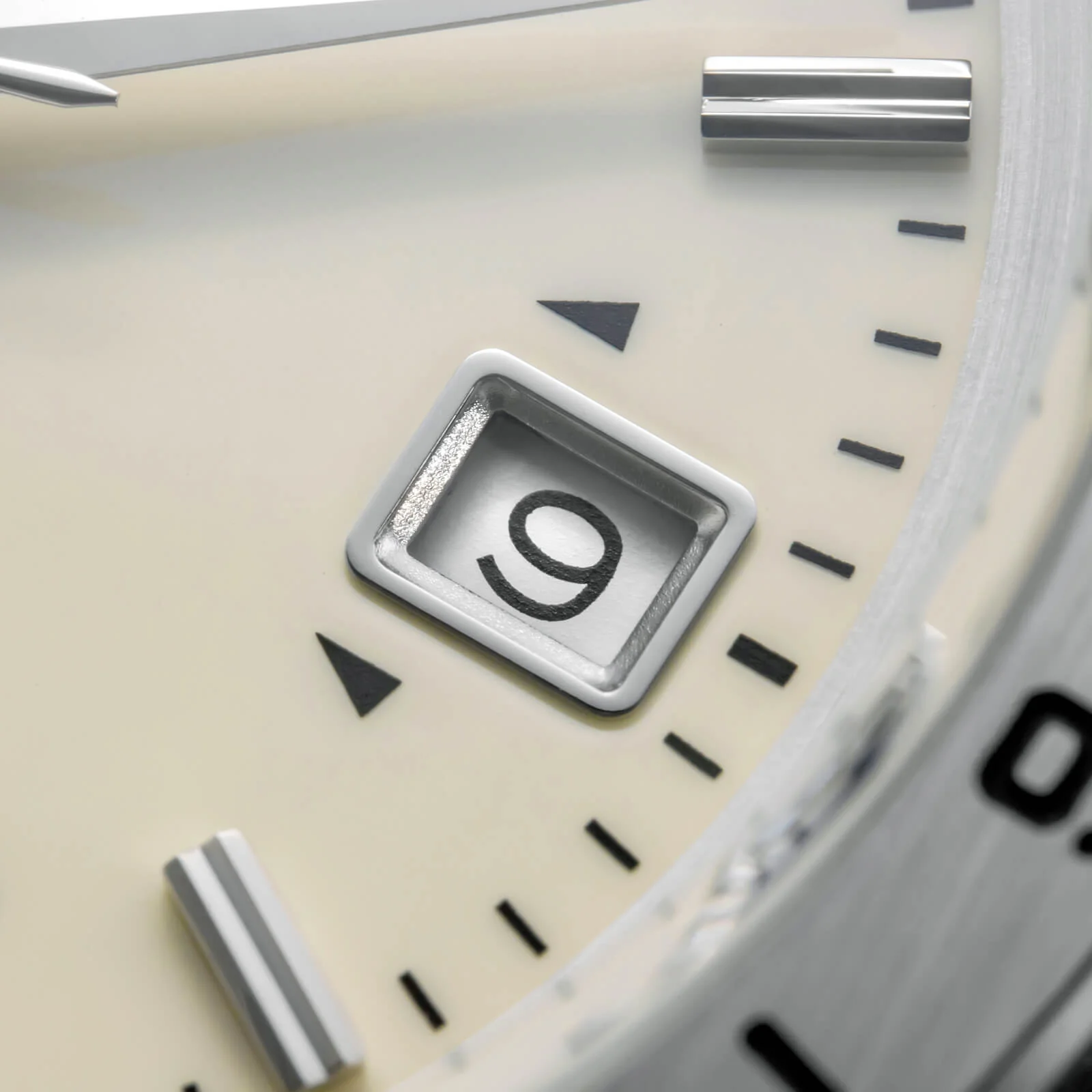 U.S. Warehouse -ADDIESDIVE 38mm GMT Quartz Watch AD2063 - Image 12