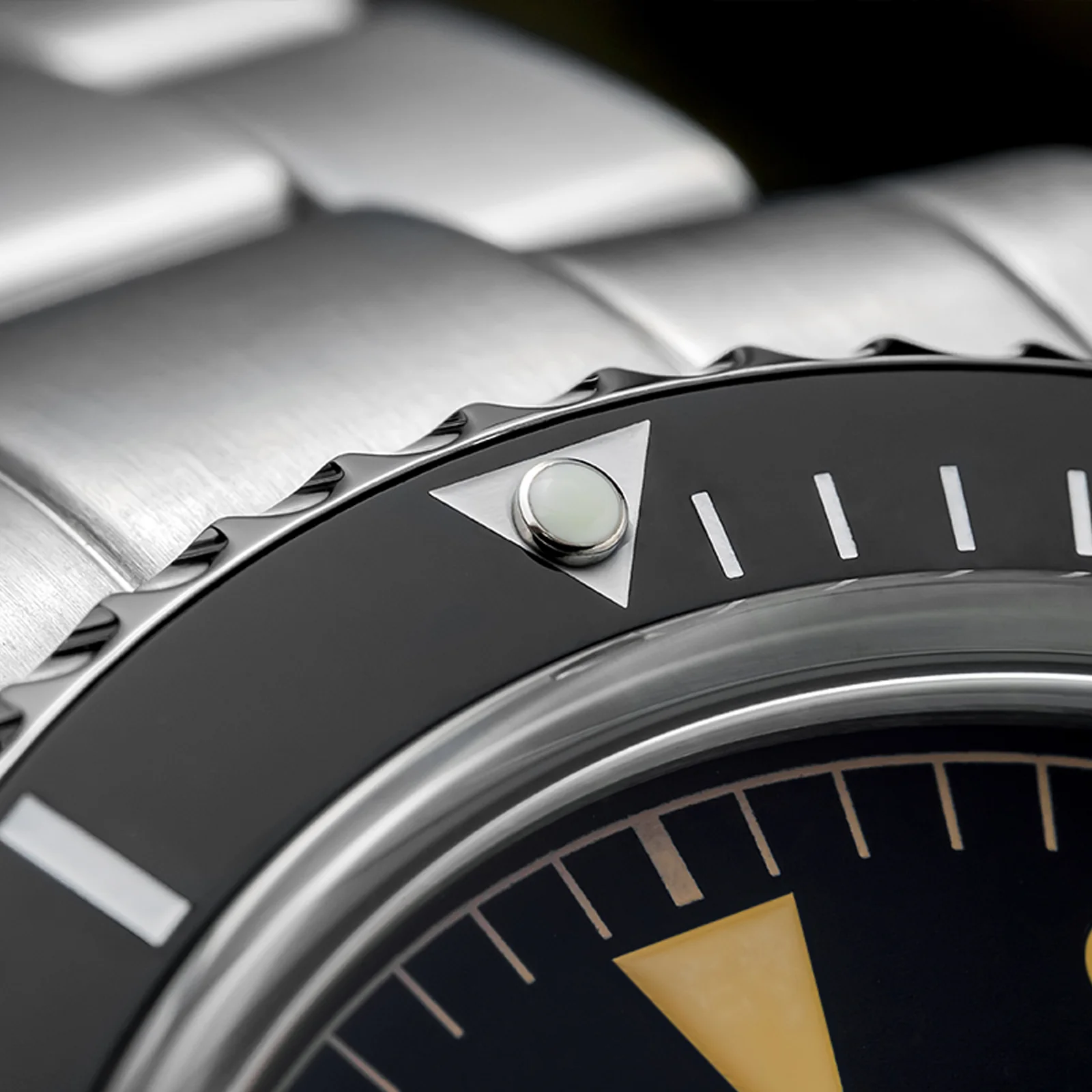 U.S. Warehouse -ADDIESDIVE 39mm Quartz Watch with Bi-directional Rotating Bezel AD2072 - Image 10